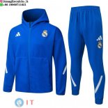 Giacca con Cappuccio e Zip Completa e Pantaloni Real Madrid 25-26 Blu Bianco Giacca con Cappuccio e Zip Completa e Pantaloni Real Madrid 25-26 Blu Bianco