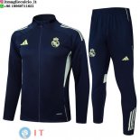 Giacca Lunga Zip Set Completo Real Madrid 25-26 Blu II Navy Giacca Lunga Zip Set Completo Real Madrid 25-26 Blu II Navy