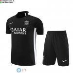 Formazione Bambino Set Completo Maglia PSG 2023/2024 Nero Bianco Formazione Bambino Set Completo Maglia PSG 2023/2024 Nero Bianco