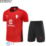 Formazione Set Completo Maglia AC Milan 2025/2026 Rosso Nero Formazione Set Completo Maglia AC Milan 2025/2026 Rosso Nero