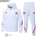 Giacca Felpa Cappuccio Set Completo Bayern Monaco 25-26 Bianco Rosso Giacca Felpa Cappuccio Set Completo Bayern Monaco 25-26 Bianco Rosso