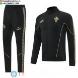 Giacca Full Zip e Pantaloni Allenamento Portogallo 2026 Nero I Giallo Giacca Full Zip e Pantaloni Allenamento Portogallo 2026 Nero I Giallo