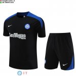 Formazione Bambino Set Completo Maglia Inter Milan 2023/2024 Nero Blu Formazione Bambino Set Completo Maglia Inter Milan 2023/2024 Nero Blu
