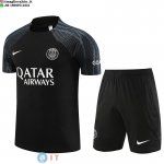 Formazione Bambino Set Completo Maglia PSG 2023/2024 Nero Formazione Bambino Set Completo Maglia PSG 2023/2024 Nero
