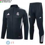 Giacca Lunga Zip Set Completo Real Madrid 25-26 Grigio Navy Giacca Lunga Zip Set Completo Real Madrid 25-26 Grigio Navy
