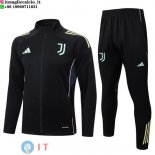 Giacca Set Completo Lunga Zip Juventus 2025/2026 Nero Rosa Giacca Set Completo Lunga Zip Juventus 2025/2026 Nero Rosa