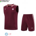 Senza Maniche Set Completo Maglia Bayern Monaco 2025/2026 Rosso Senza Maniche Set Completo Maglia Bayern Monaco 2025/2026 Rosso