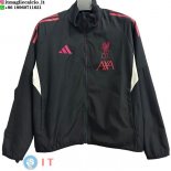 Giacca A Vento Liverpool 2025/2026 Nero Rosso Giacca A Vento Liverpool 2025/2026 Nero Rosso