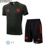 Formazione Set Completo Bayern Monaco 2025/2026 Verde Navy Nero Formazione Set Completo Bayern Monaco 2025/2026 Verde Navy Nero