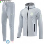 Giacca Felpa Cappuccio Set Completo Barcellona 25-26 Grigio Luce Giacca Felpa Cappuccio Set Completo Barcellona 25-26 Grigio Luce
